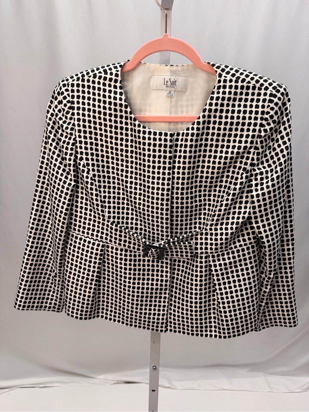 Le Suit Petite Black White Geo Print Bow Tie Blazer Jacket Size 4P
